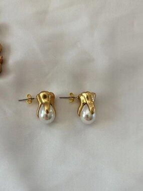 Schiaparelli Teeth Black & White Pearl Stud Earrings